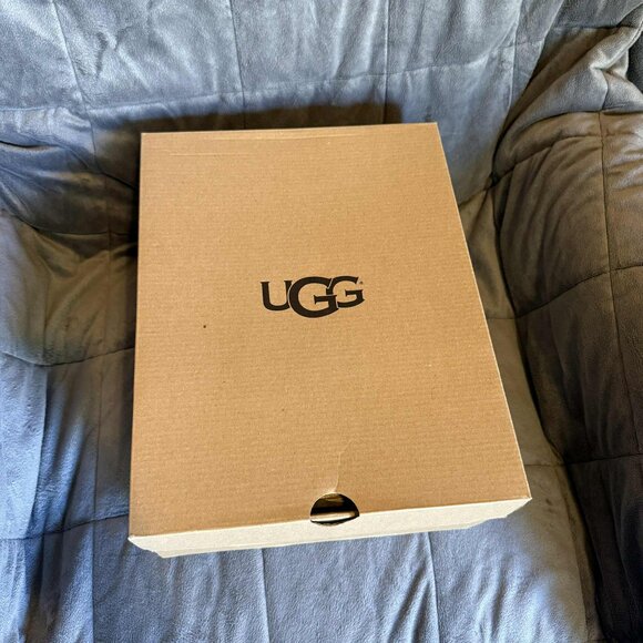 12.13 NIB UGG Keely Black Suede Sheepskin Boots Mid Calf Big Kid Size 3 - Picture 11 of 11